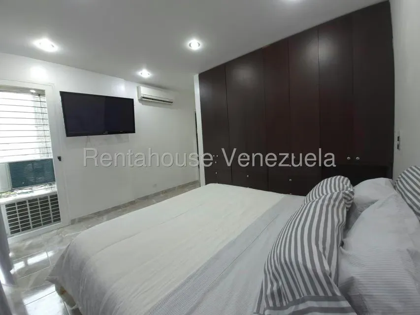 Apartamento (1 Nivel) en Alquiler en San Bernardino, Distrito Metropolitano - 13