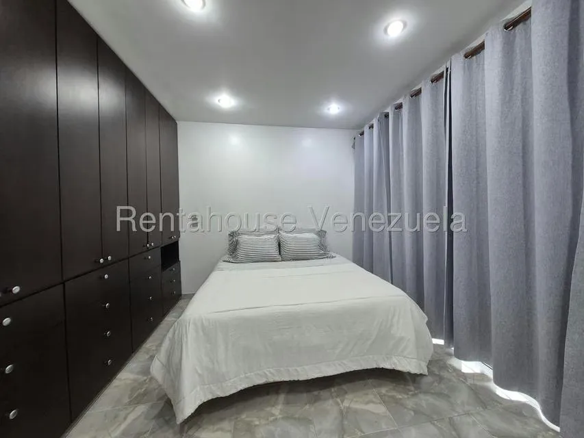 Apartamento (1 Nivel) en Alquiler en San Bernardino, Distrito Metropolitano - 14