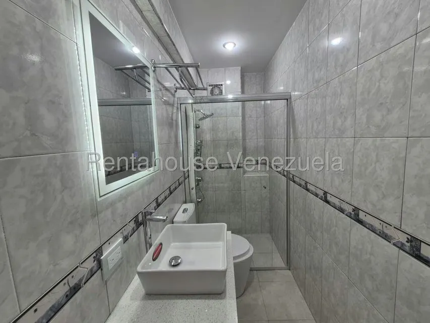 Apartamento (1 Nivel) en Alquiler en San Bernardino, Distrito Metropolitano - 16