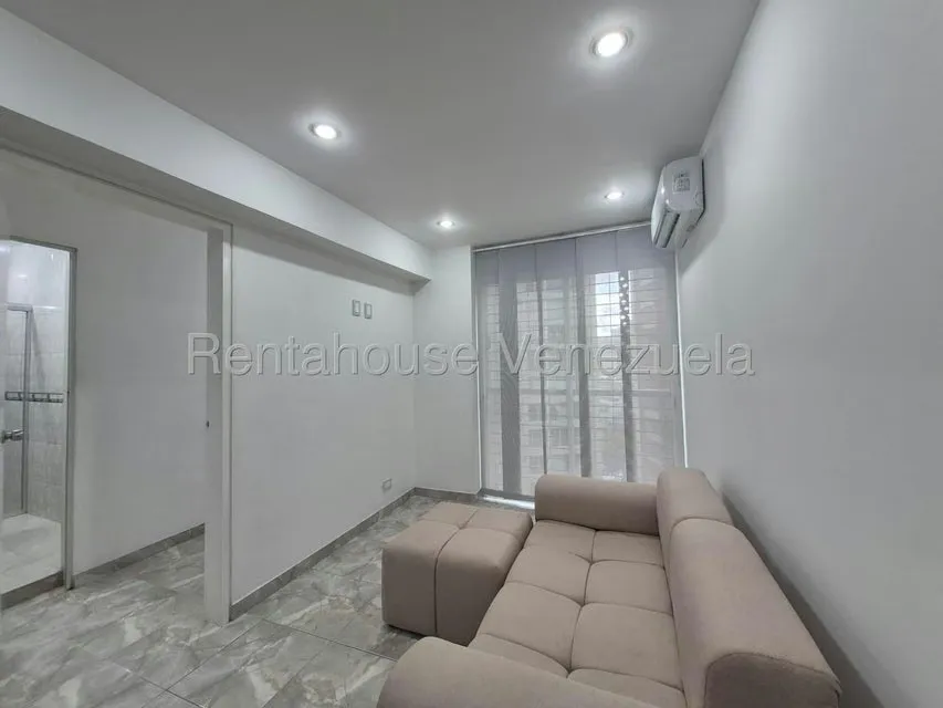 Apartamento (1 Nivel) en Alquiler en San Bernardino, Distrito Metropolitano - 4