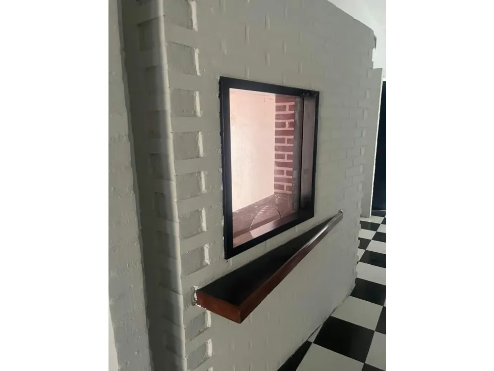 En Alquiler Local Comercial en Capitolio 107 mts2 - 3