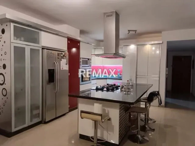EN VENTA EXCLUSIVO A PARTAMENTO EN LA AV. ARISMENDI DE LECHERIA, CONJUNTO RESIDENCIAL SOLARENA SUR - 17