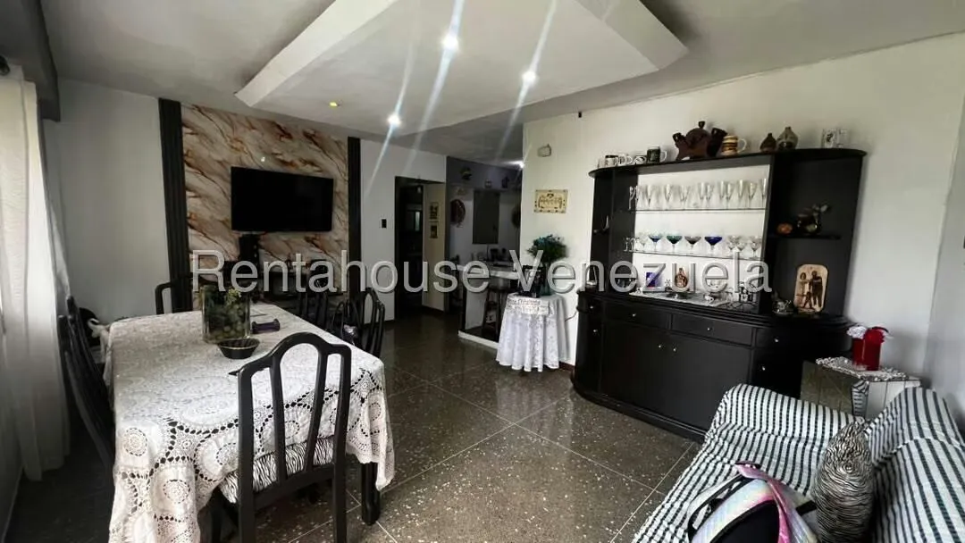 Apartamento (1 Nivel) en Venta en Petare, Distrito Metropolitano - 11
