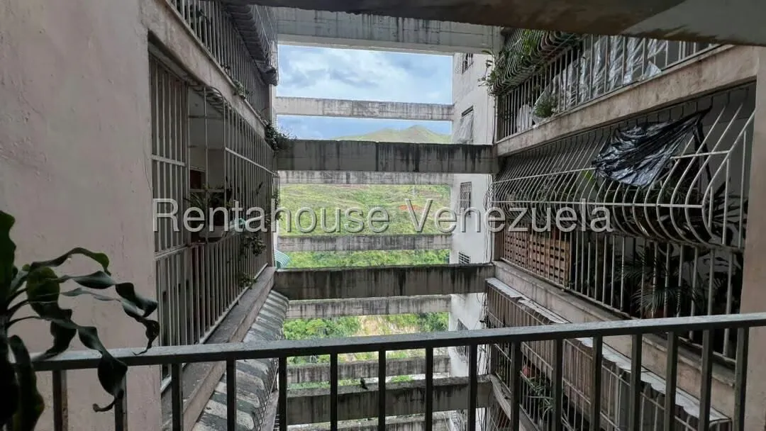 Apartamento (1 Nivel) en Venta en Petare, Distrito Metropolitano - 3