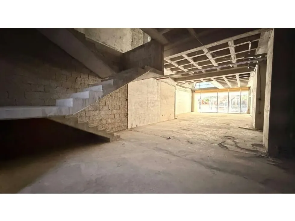 Se vende/alquila Local Comercial 855,48m² 2b Las Mercedes - 2