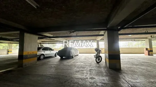 Apartamento actualizado y amoblado en la Urb El Peñon - 14