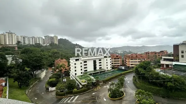 Apartamento actualizado y amoblado en la Urb El Peñon - 2