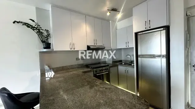 Apartamento actualizado y amoblado en la Urb El Peñon - 5