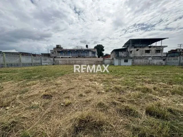 Terreno en Venta, Zona Centro Cagua (Triple Frente) - 3