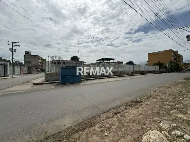 Terreno en Venta, Zona Centro Cagua (Triple Frente) - 6