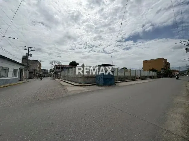 Terreno en Venta, Zona Centro Cagua (Triple Frente) - 7