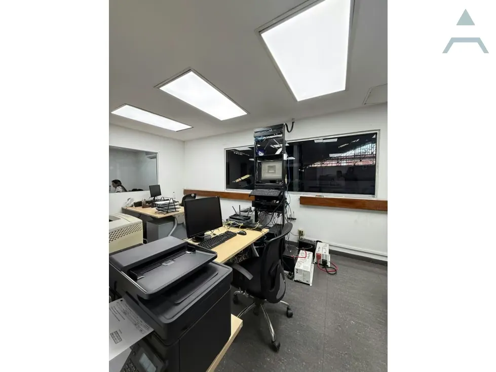 Se vende/alquila Galpon 3.000m² Av Nueva Granada - 12