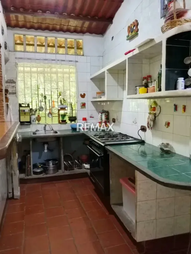 Venta de casa quebrada de Cùa calle los cedros - 3