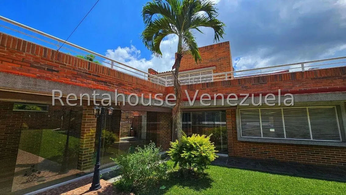 Casa (Multipes Niveles) en Venta en Cumbres de Curumo, Distrito Metropolitano - 109