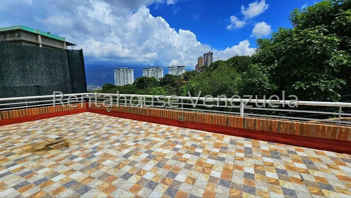Casa (Multipes Niveles) en Venta en Cumbres de Curumo, Distrito Metropolitano - 41