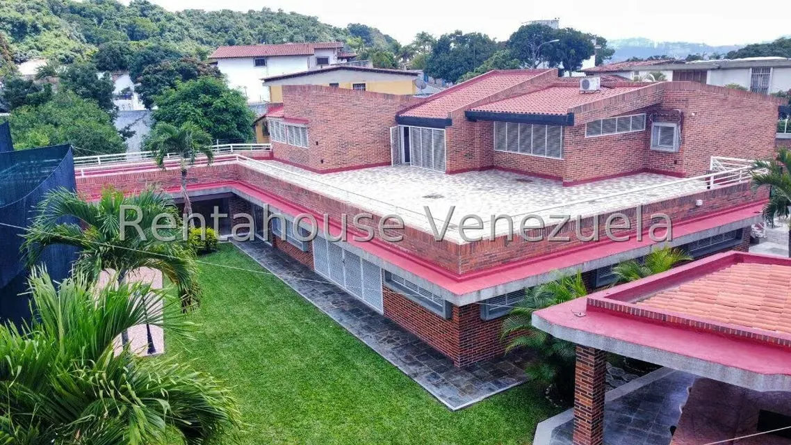 Casa (Multipes Niveles) en Venta en Cumbres de Curumo, Distrito Metropolitano - 44