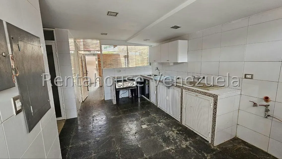 Casa (Multipes Niveles) en Venta en Cumbres de Curumo, Distrito Metropolitano - 45