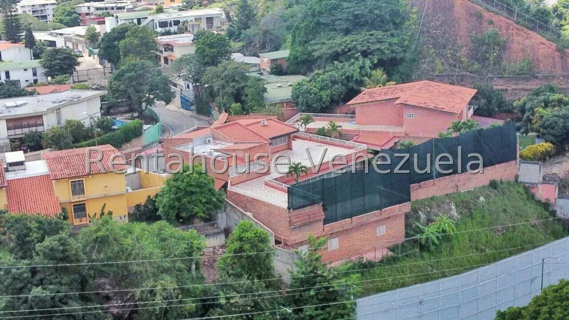 Casa (Multipes Niveles) en Venta en Cumbres de Curumo, Distrito Metropolitano - 46