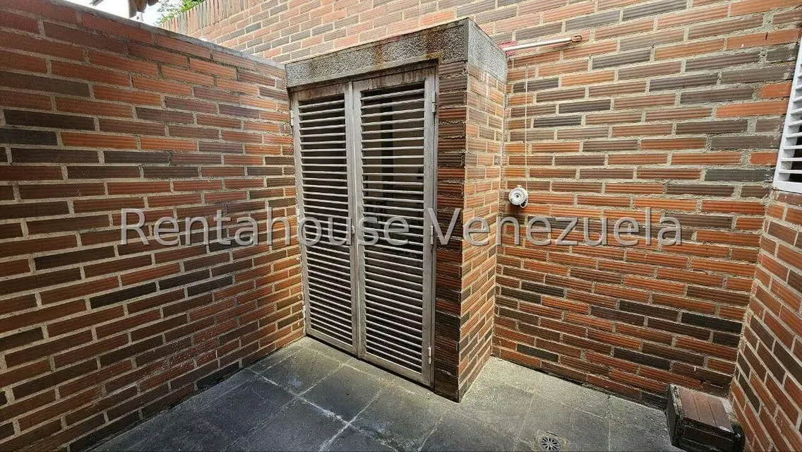 Casa (Multipes Niveles) en Venta en Cumbres de Curumo, Distrito Metropolitano - 51