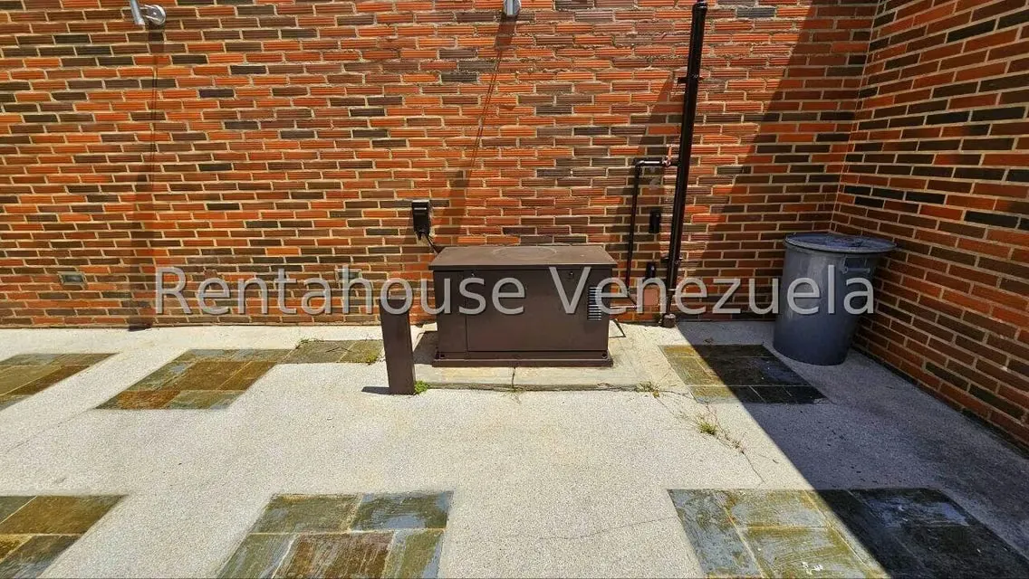 Casa (Multipes Niveles) en Venta en Cumbres de Curumo, Distrito Metropolitano - 9