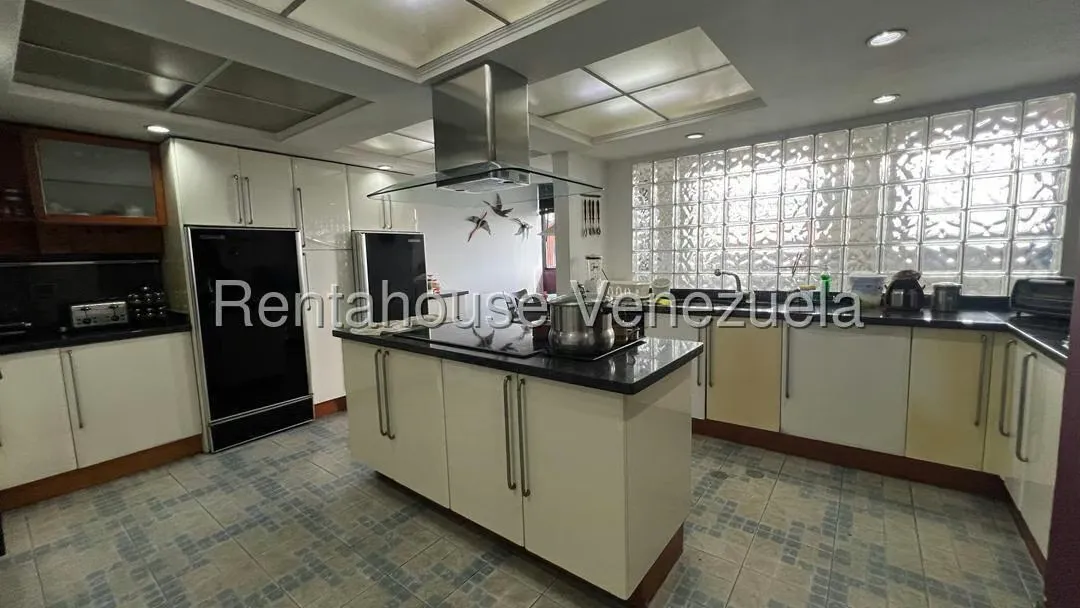 Apartamento (Duplex) en Venta en Lomas del Avila, Distrito Metropolitano - 31