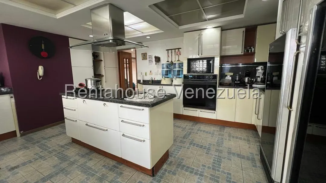 Apartamento (Duplex) en Venta en Lomas del Avila, Distrito Metropolitano - 36