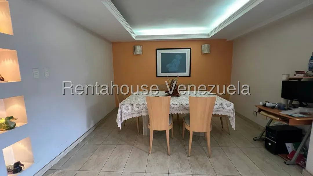 Apartamento (Duplex) en Venta en Lomas del Avila, Distrito Metropolitano - 39