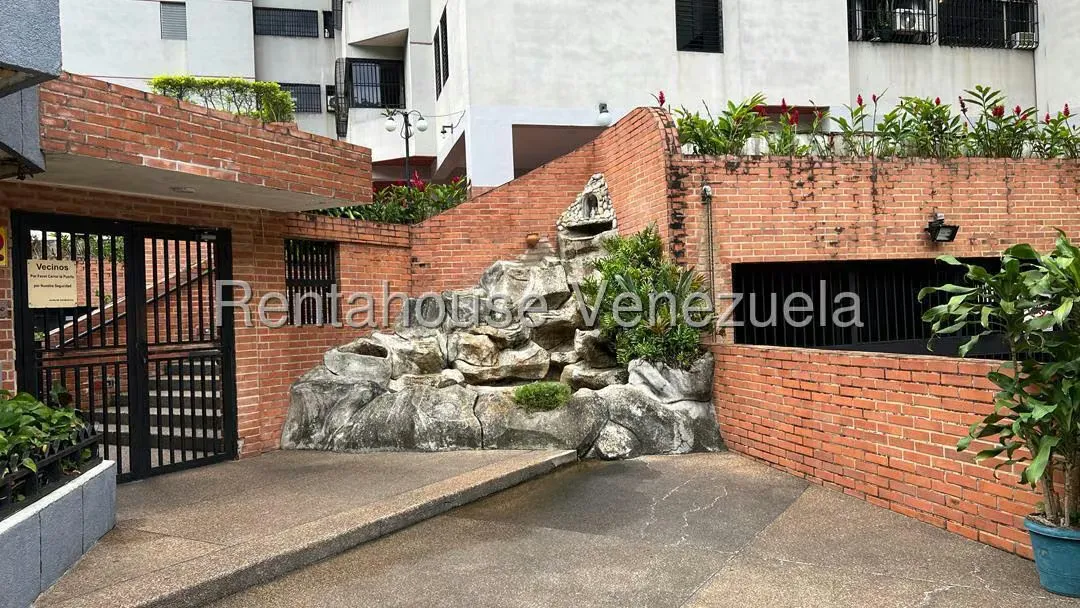 Apartamento (Duplex) en Venta en Lomas del Avila, Distrito Metropolitano - 50