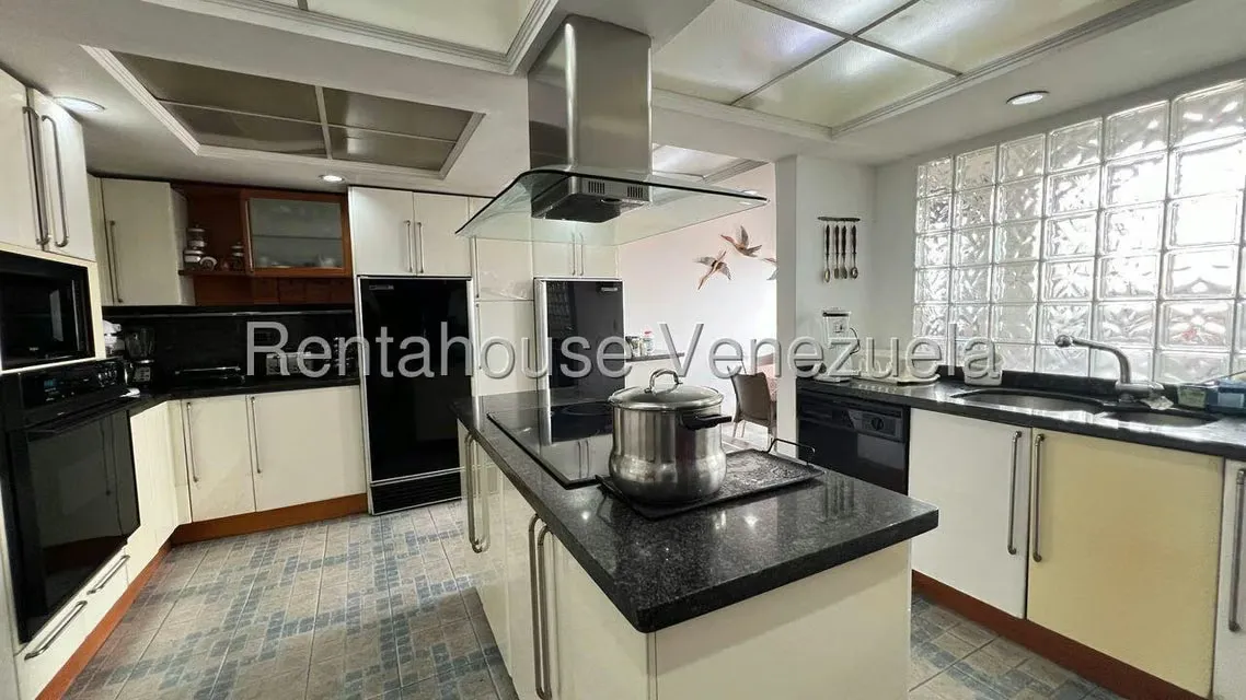 Apartamento (Duplex) en Venta en Lomas del Avila, Distrito Metropolitano - 5