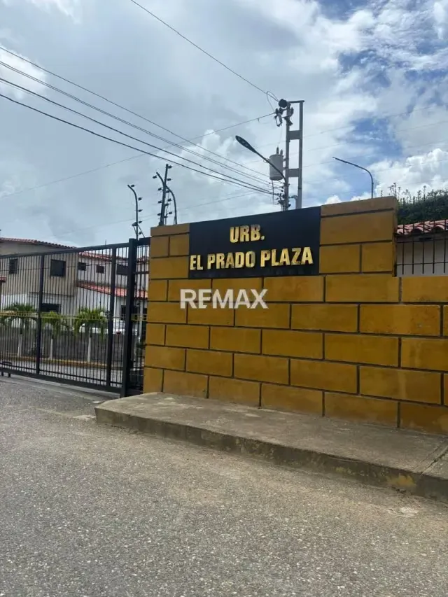 Hermosa casa en Venta ubicada en Prado Plaza Cabudare de 162m2 de terreno y construcción