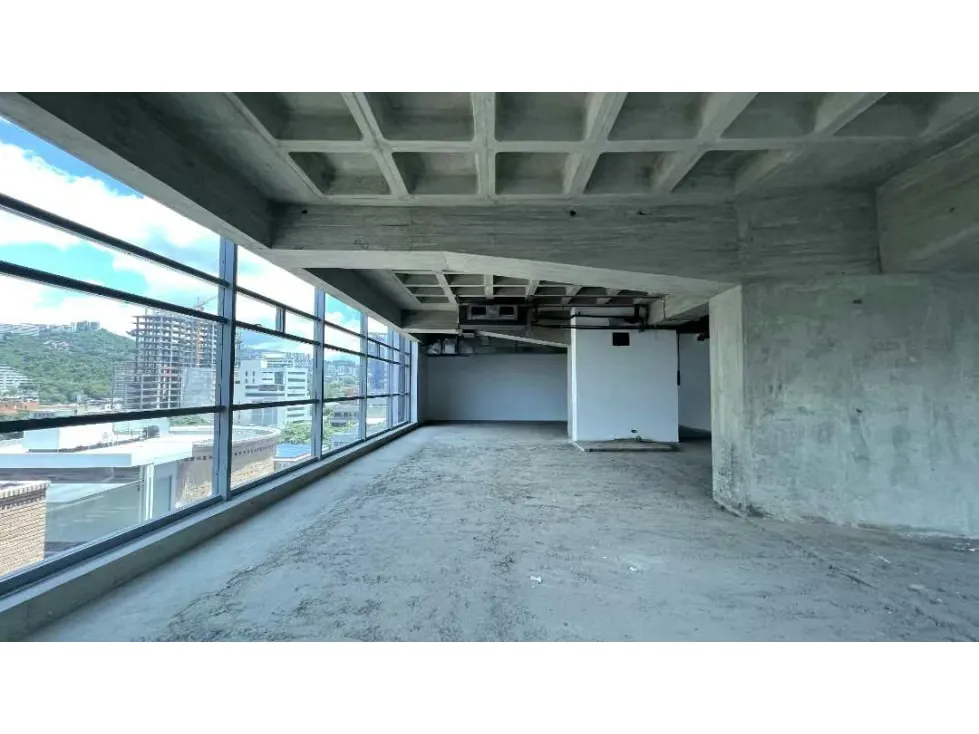 Se Alquila Oficina 300 M2 en la Torre Luxor, Urbanización Las Mercedes - 6
