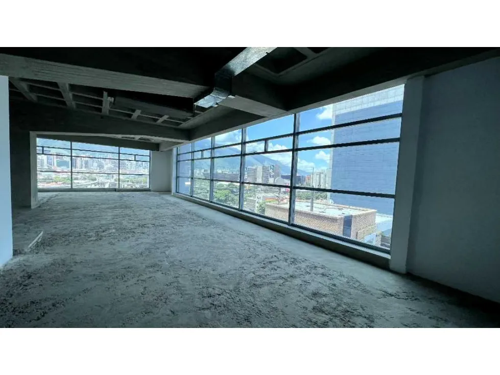 Se Alquila Oficina 300 M2 en la Torre Luxor, Urbanización Las Mercedes - 7