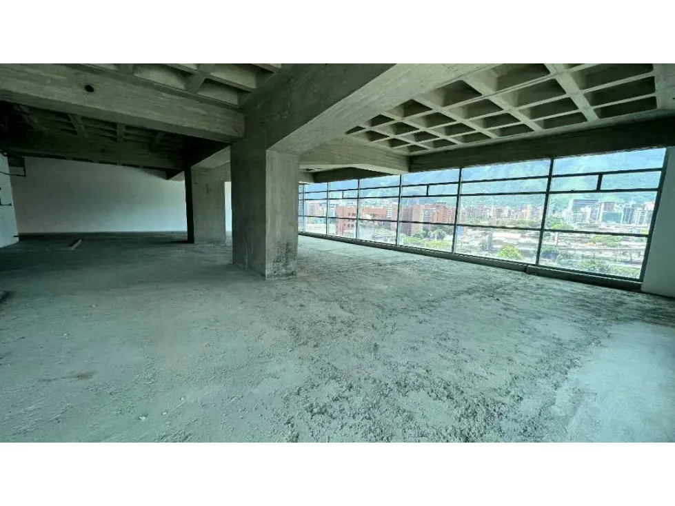 Se Alquila Oficina 300 M2 en la Torre Luxor, Urbanización Las Mercedes - 10