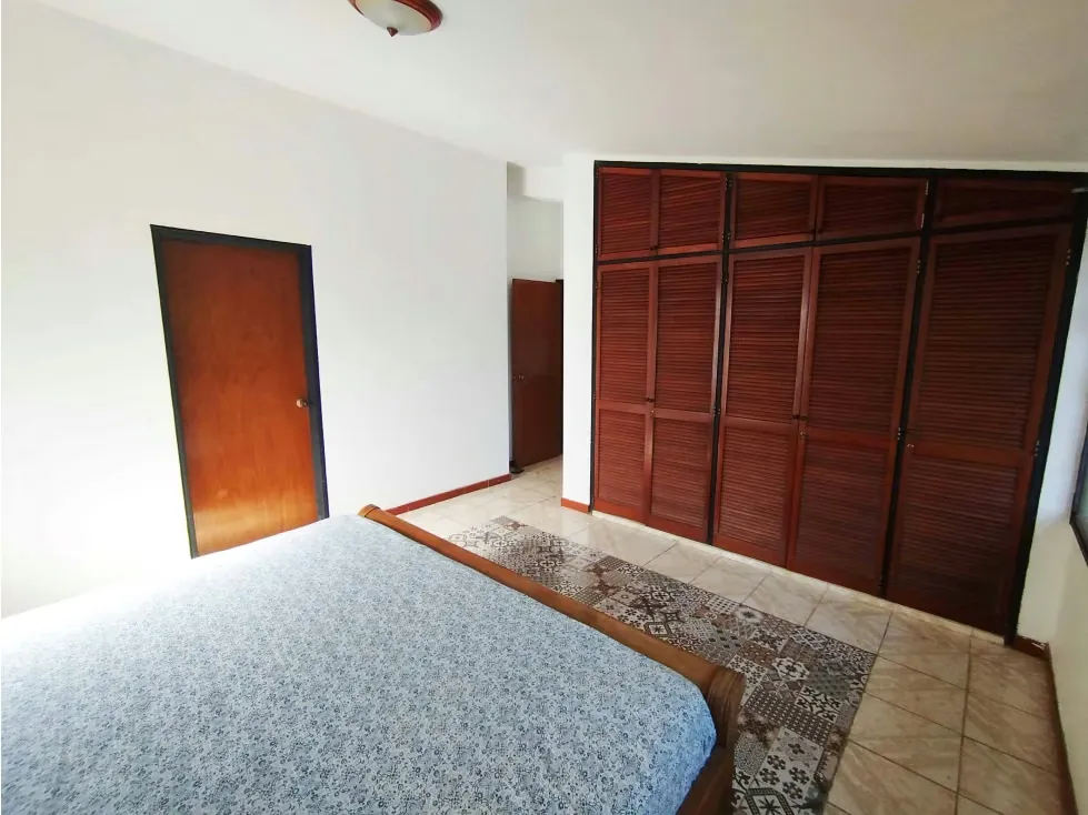 AMPLIA Y HERMOSA CASA EN VENTA EN LOMAS DE MONTE CLARO - 13