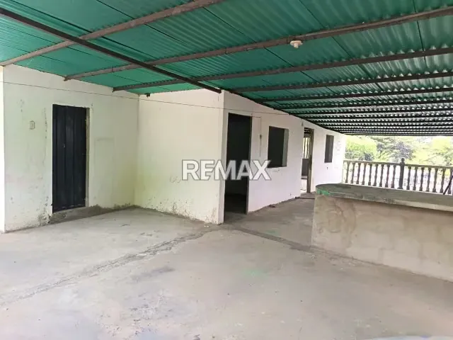 Gran Oportunidad*de adquirir una casa de 2 pisos, con excelente distribución, espacios independientes qué generan rentabilidad. *Ubicada* En Las Américas Fría. Edo. Táchira. - 13