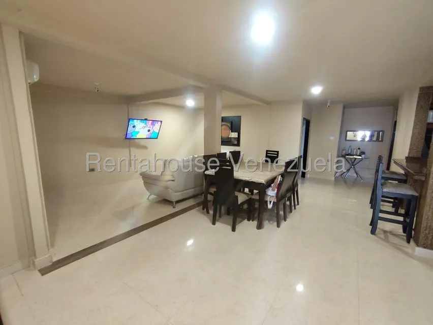 Casa (Duplex) en Venta en Villa Contemporanea, Portuguesa - 2