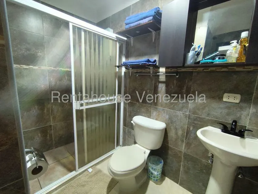 Casa (Duplex) en Venta en Villa Contemporanea, Portuguesa - 17