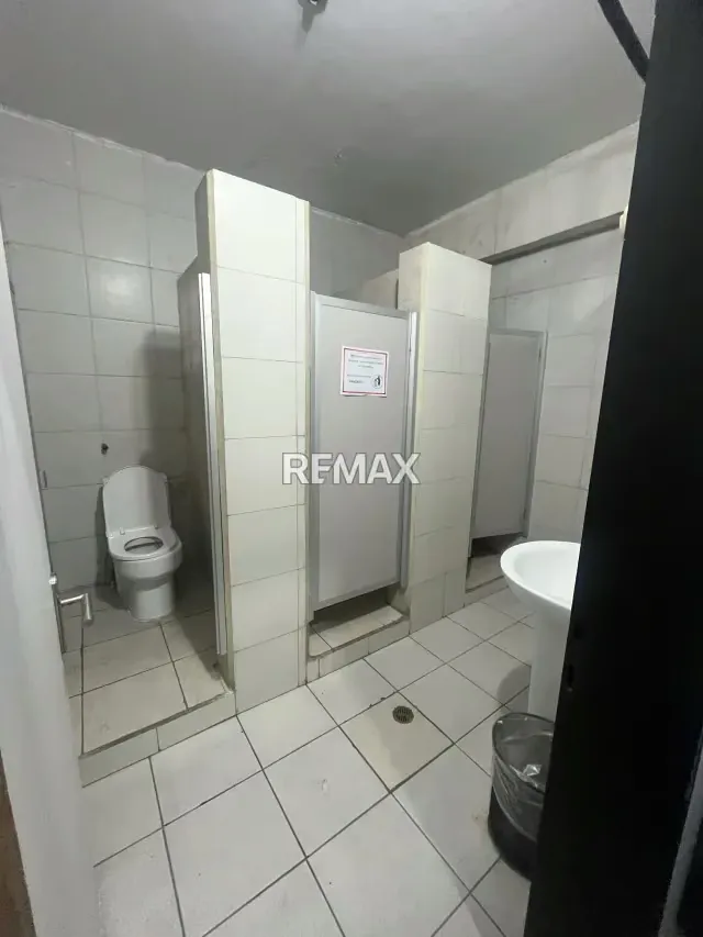 Disponible para alquiler oficinas en el centro de Acarigua - 3