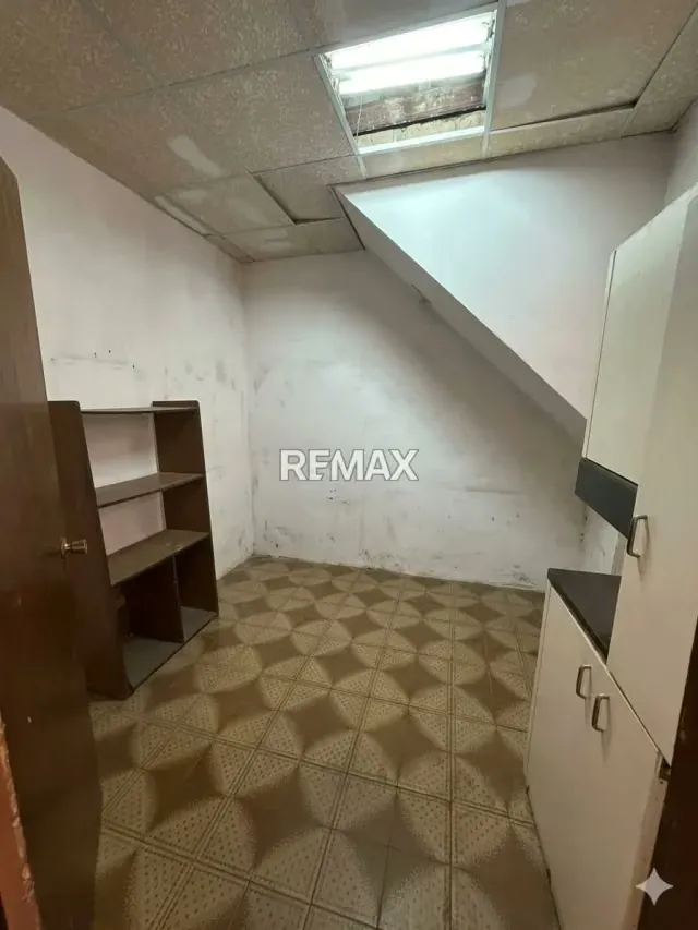 Venta de Casa, Calle Argentina de Catia - 16