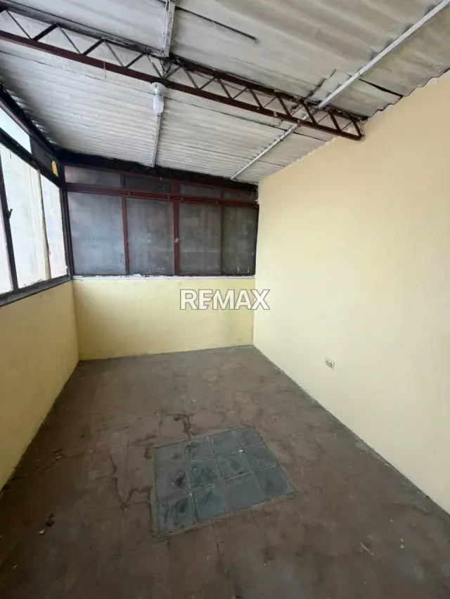 Venta de Casa, Calle Argentina de Catia - 10