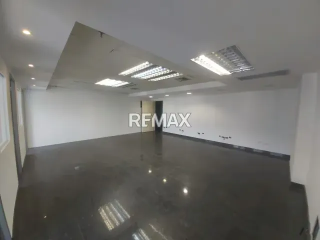 ALQUILER DE OFICINA CC MACARACUAY PLAZA (6A P1) - 2