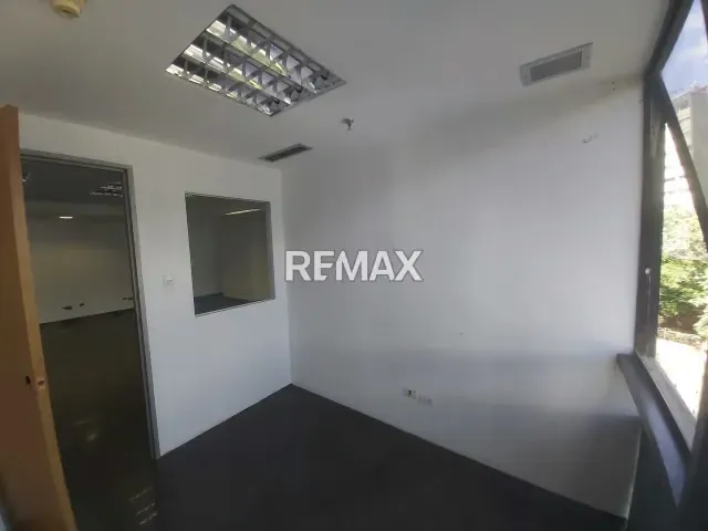 ALQUILER DE OFICINA CC MACARACUAY PLAZA (6A P1) - 7