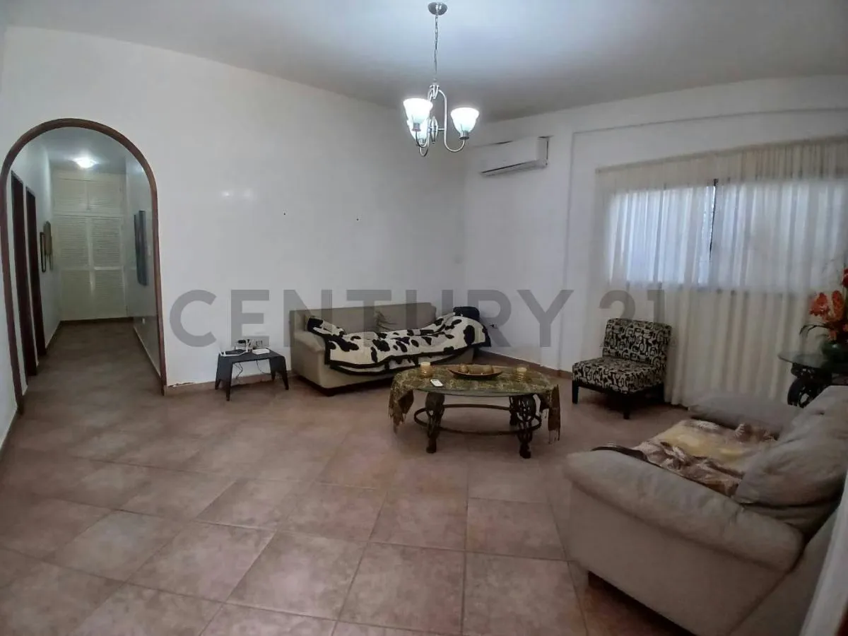 CASA EN EXCELENTES CONDICIONES CON ANEXO INCLUIDO - 13