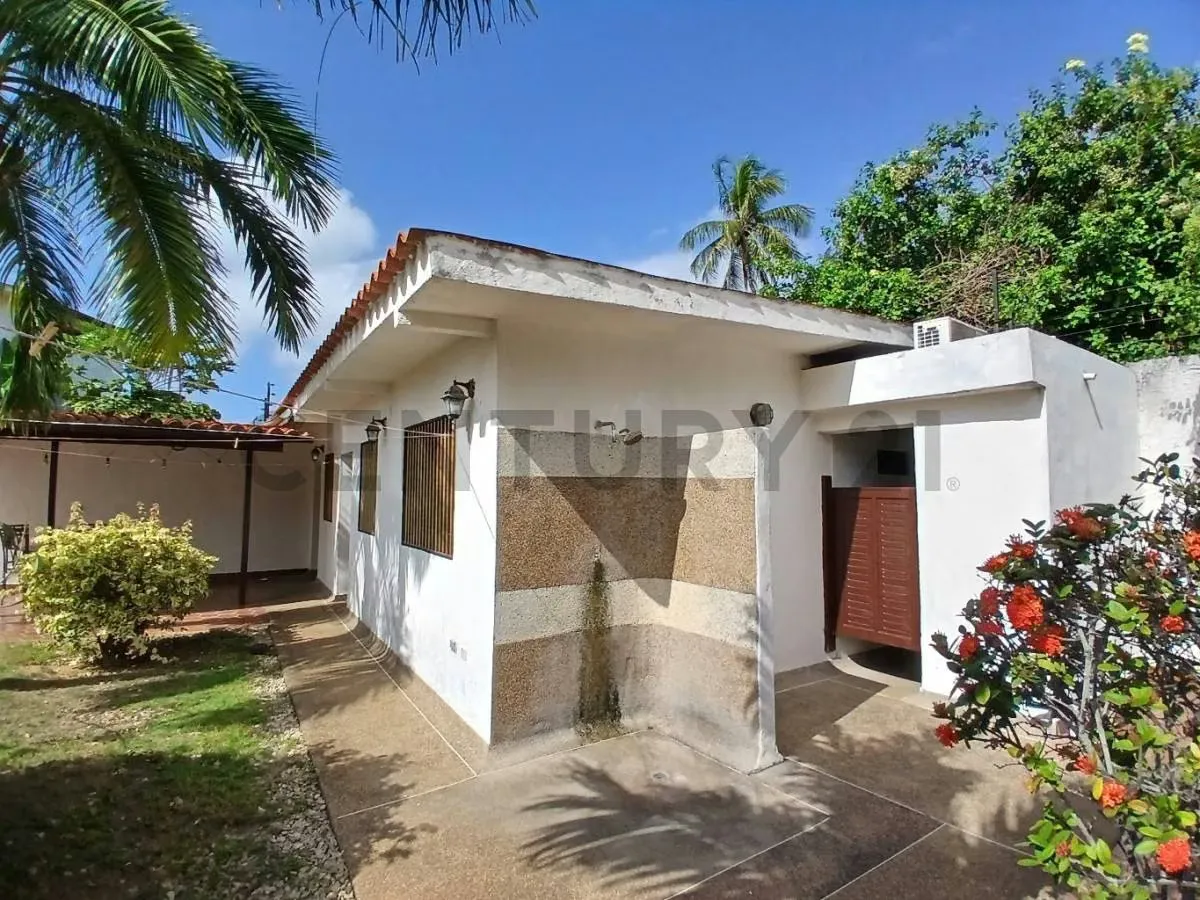 CASA EN EXCELENTES CONDICIONES CON ANEXO INCLUIDO - 4
