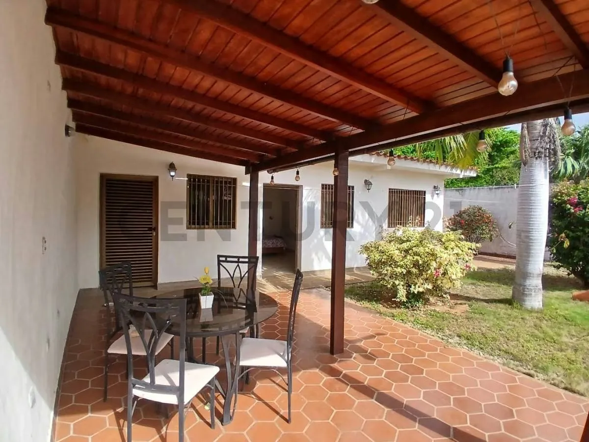 CASA EN EXCELENTES CONDICIONES CON ANEXO INCLUIDO - 5