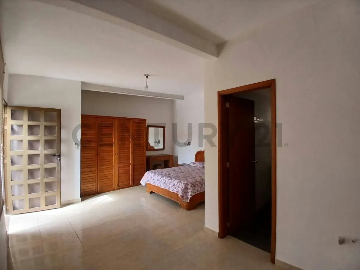 CASA EN EXCELENTES CONDICIONES CON ANEXO INCLUIDO - 7