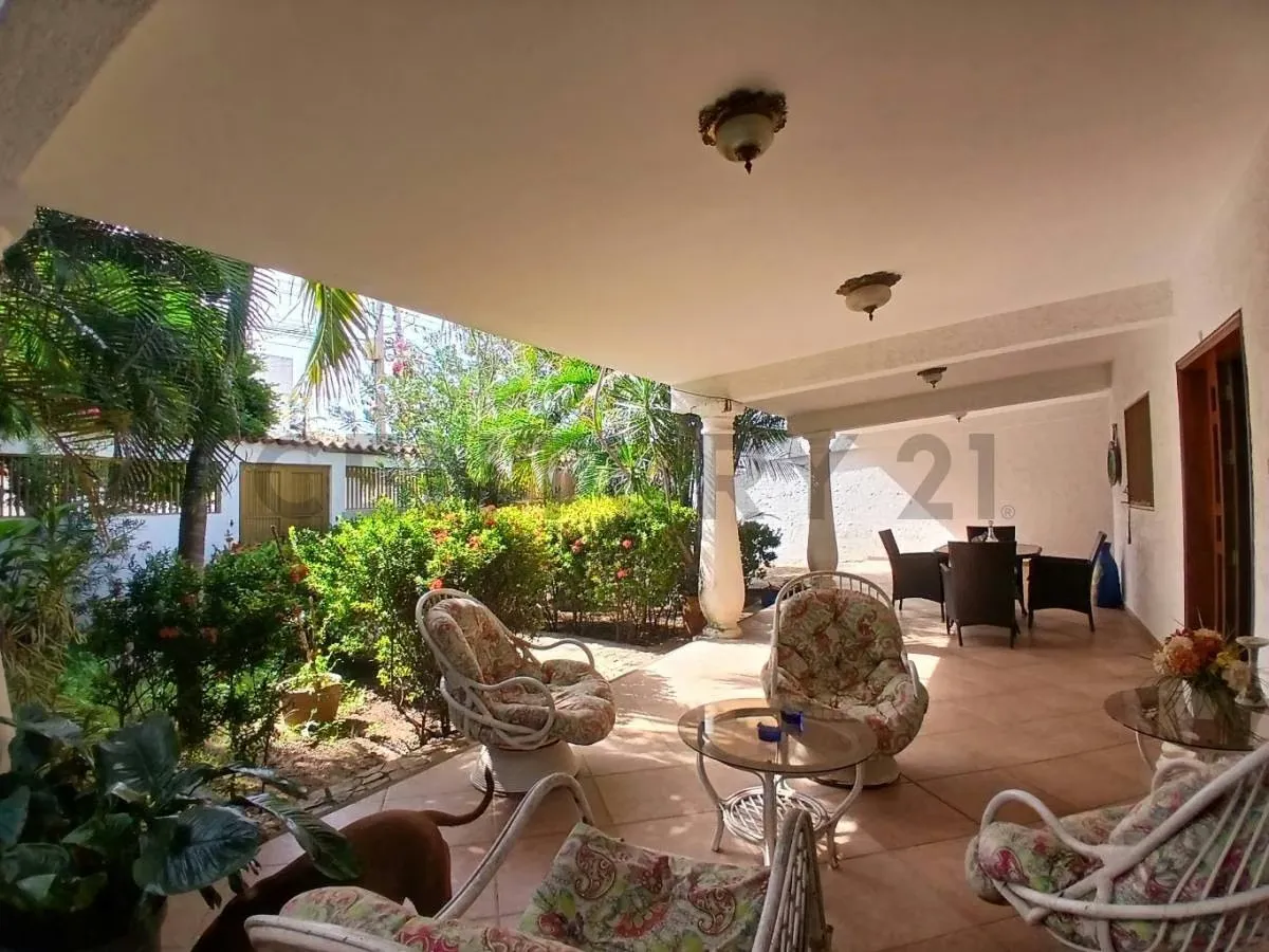 CASA EN EXCELENTES CONDICIONES CON ANEXO INCLUIDO - 10