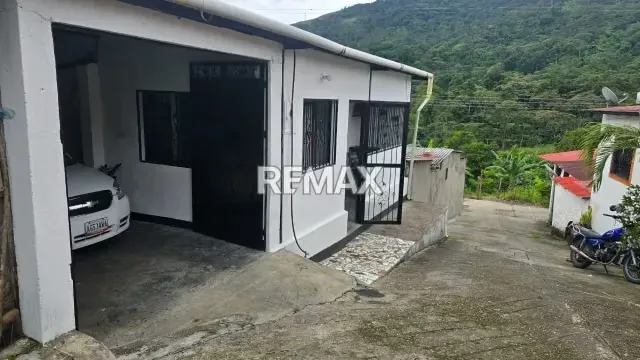 SE VENDE CASA EN VEGA EL CEDRO! Santa Rita de Miraflores, Sector Vega El Cedro (Vereda Los Guabitos) – Mun. Libertad, Táchira.