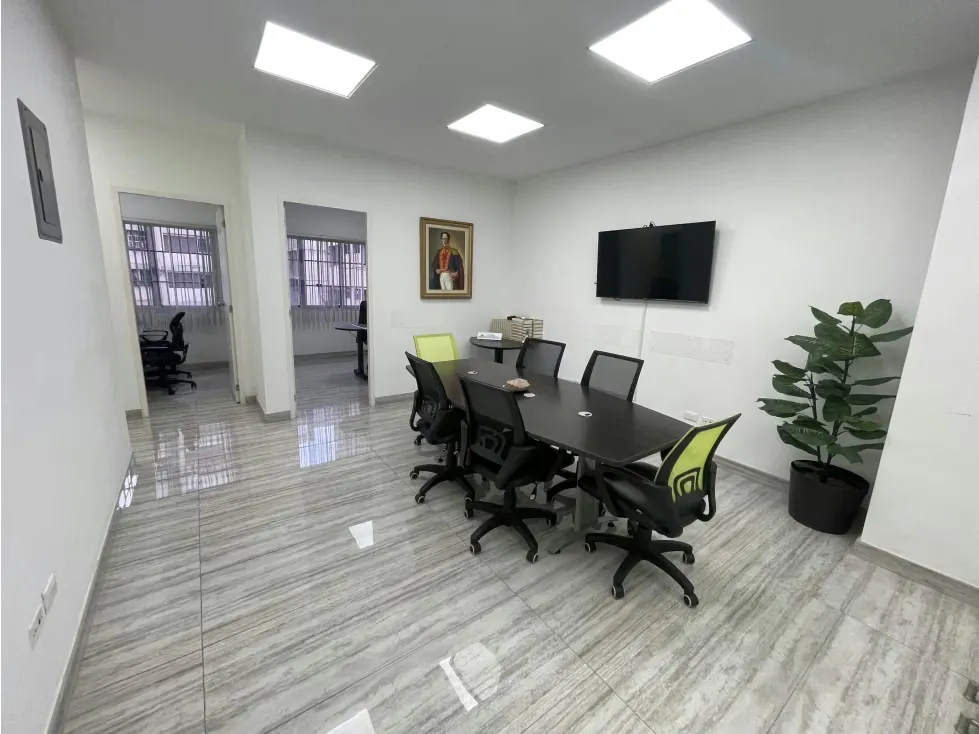 Alquilo oficina 65m2 Centro Peru 4632