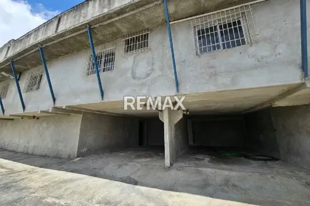 Venta Propiedad Multifuncional en El Junquito - 3